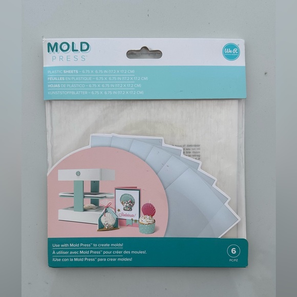 We R Memory Keepers Mold Press Plastic Sheets 6 Pc - Picture 2 of 3